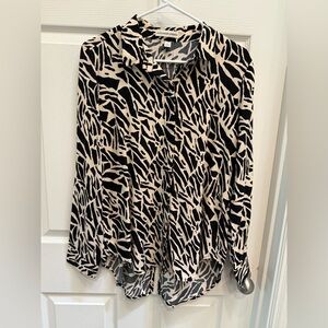 Elegant Black and Cream Women's Tunic